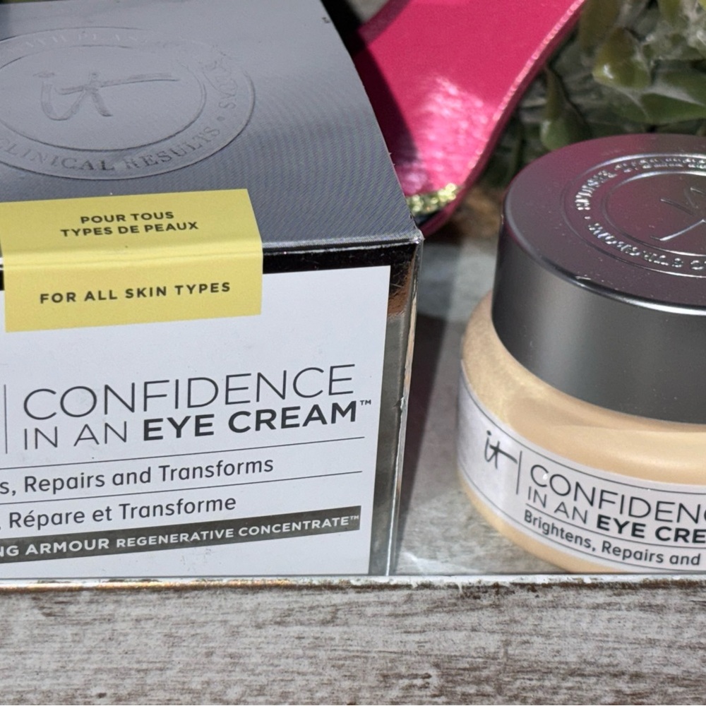 IT Cosmetics Confidence in an Eye Cream
